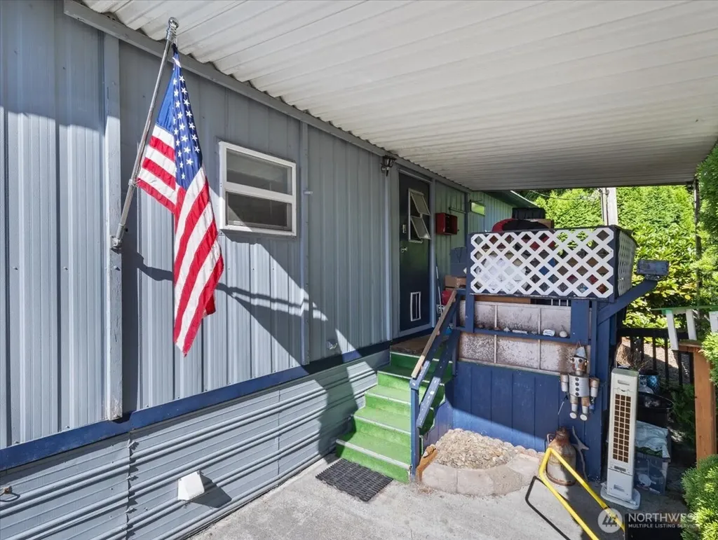 855 Hazel Dell Road Castle Rock WA 98611