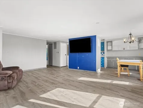 855 Hazel Dell Road Castle Rock WA 98611