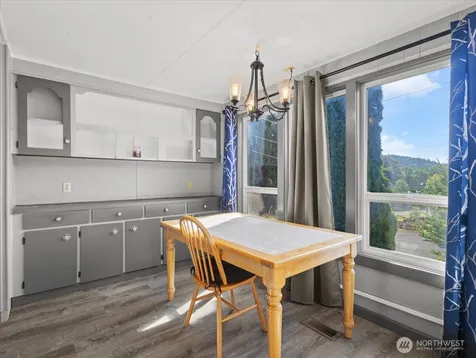 855 Hazel Dell Road Castle Rock WA 98611