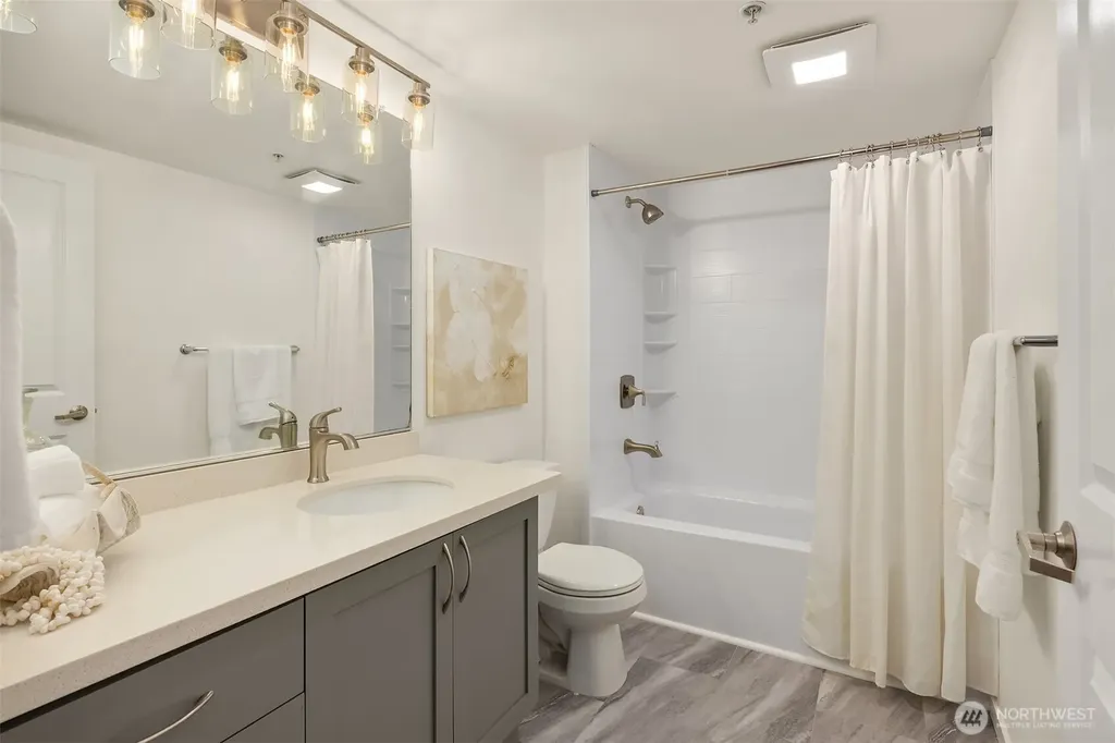 111 108th Avenue NE Bellevue WA 98004