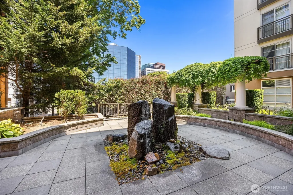 111 108th Avenue NE Bellevue WA 98004