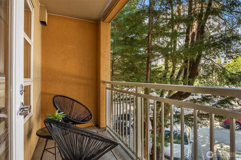 111 108th Avenue NE Bellevue WA 98004