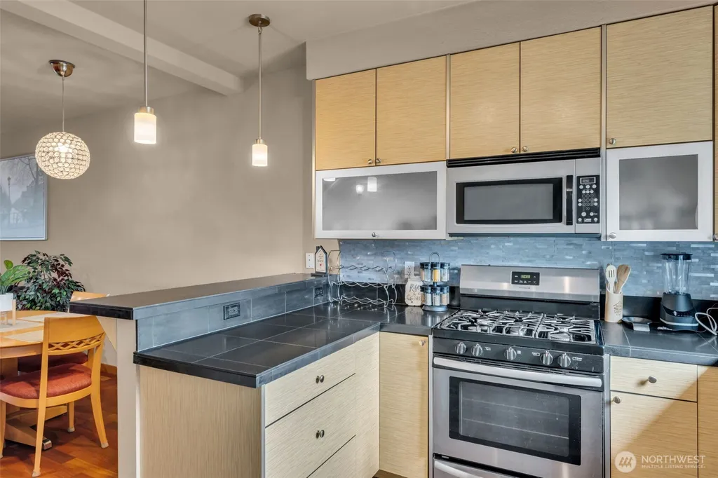 4838 S Chicago Street Seattle WA 98118