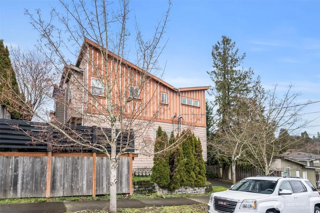 4838 S Chicago Street Seattle WA 98118