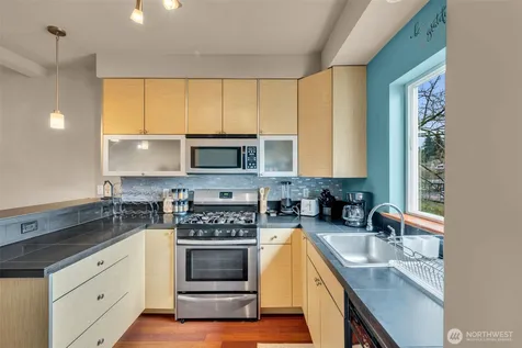 4838 S Chicago Street Seattle WA 98118