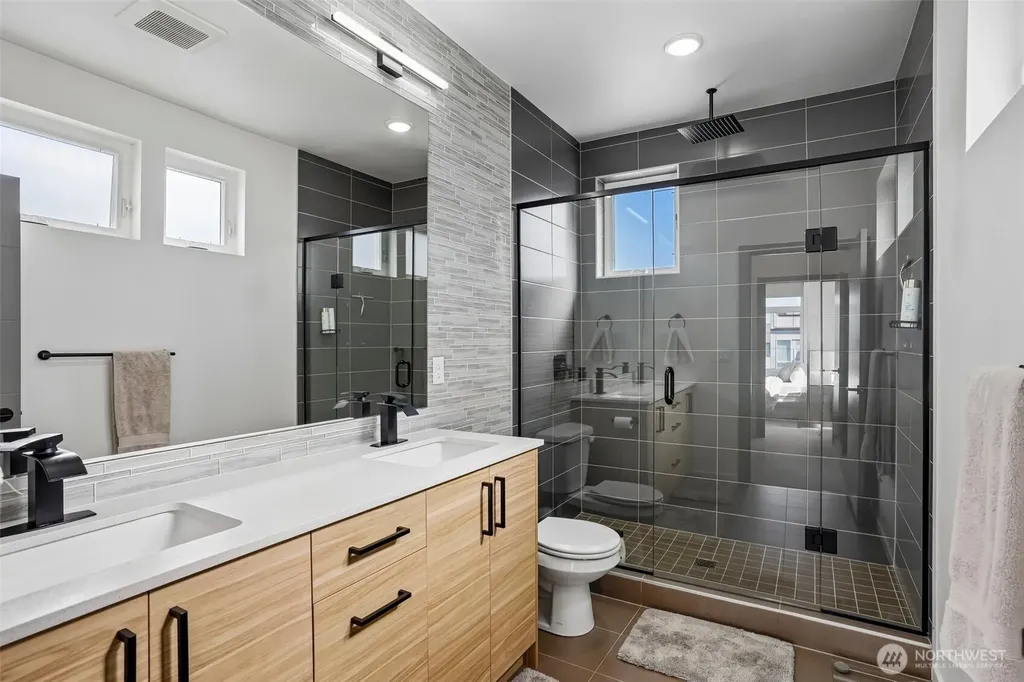 2609 SW Nevada Street Seattle WA 98126