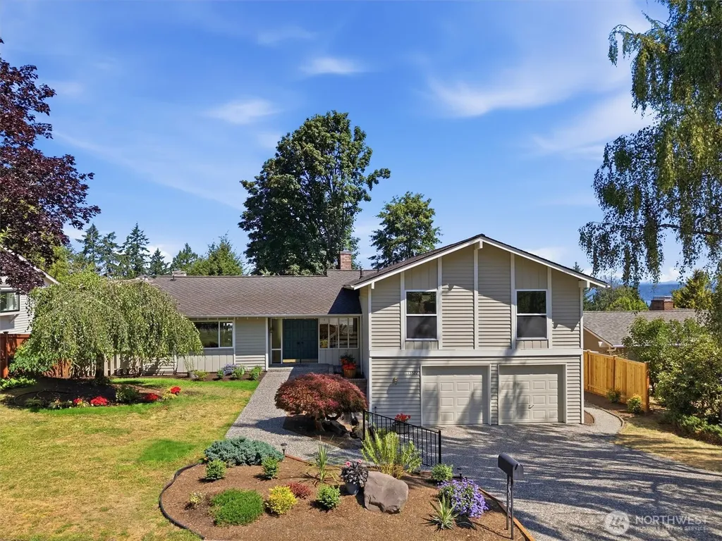 15522 SE 44th Place Bellevue WA 98006