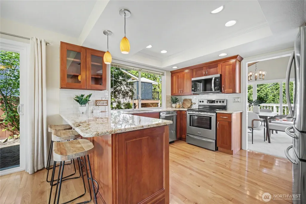 15522 SE 44th Place Bellevue WA 98006
