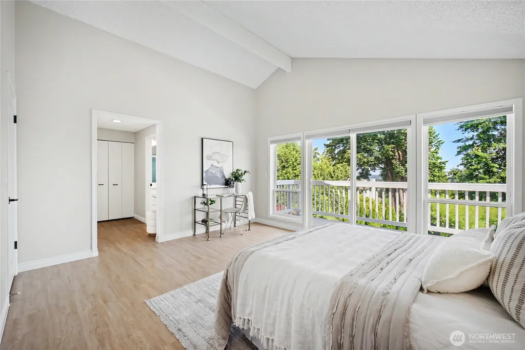 15522 SE 44th Place Bellevue WA 98006