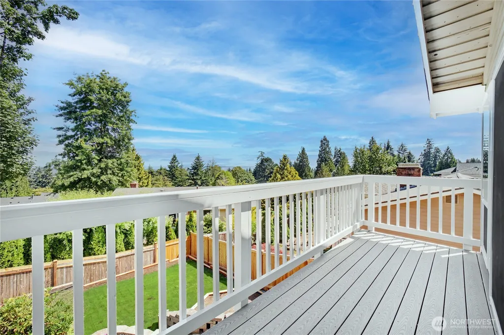 15522 SE 44th Place Bellevue WA 98006