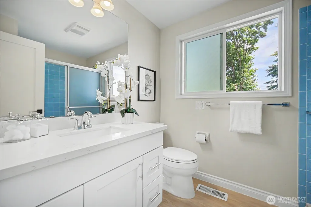 15522 SE 44th Place Bellevue WA 98006
