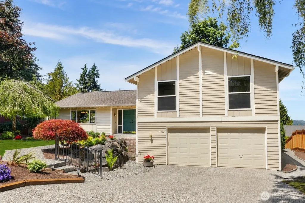 15522 SE 44th Place Bellevue WA 98006