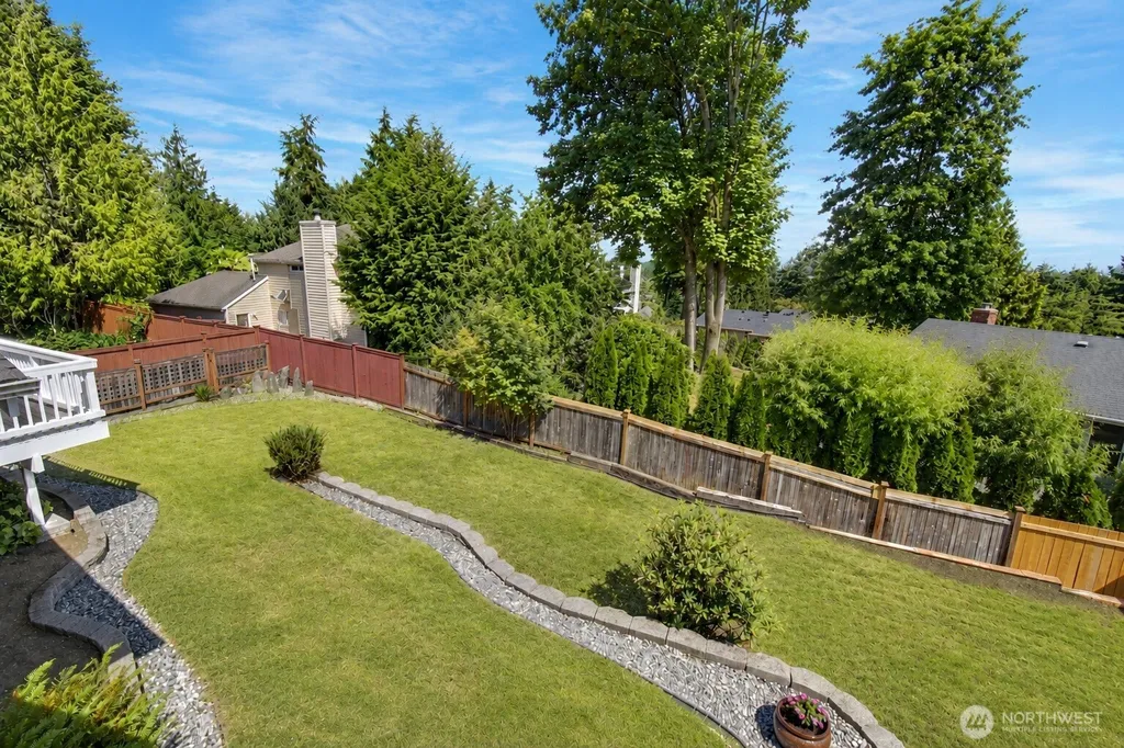 15522 SE 44th Place Bellevue WA 98006