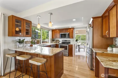 15522 SE 44th Place Bellevue WA 98006