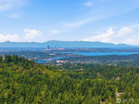 15522 SE 44th Place Bellevue WA 98006