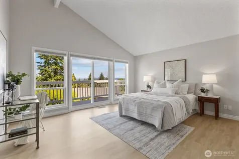 15522 SE 44th Place Bellevue WA 98006