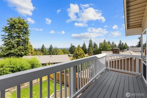15522 SE 44th Place Bellevue WA 98006