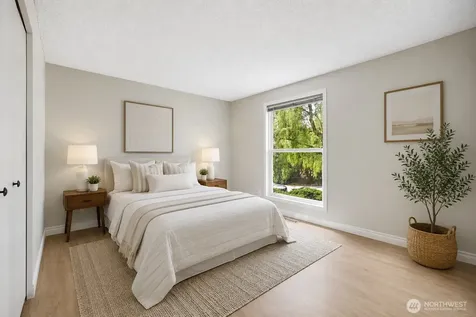 15522 SE 44th Place Bellevue WA 98006