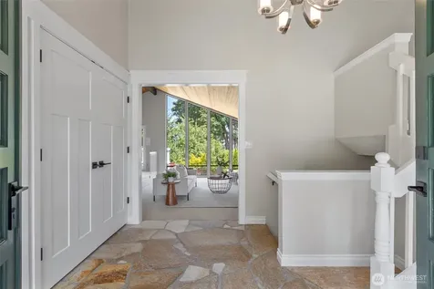15522 SE 44th Place Bellevue WA 98006