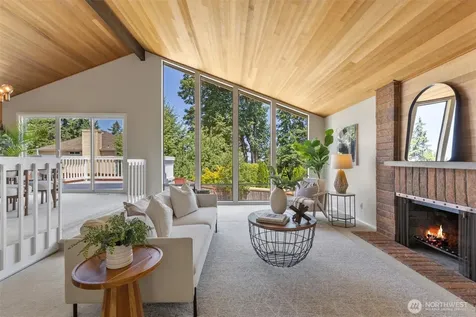15522 SE 44th Place Bellevue WA 98006