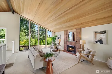 15522 SE 44th Place Bellevue WA 98006