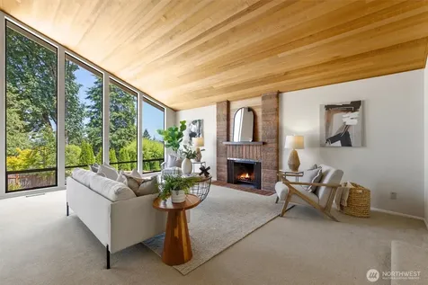 15522 SE 44th Place Bellevue WA 98006