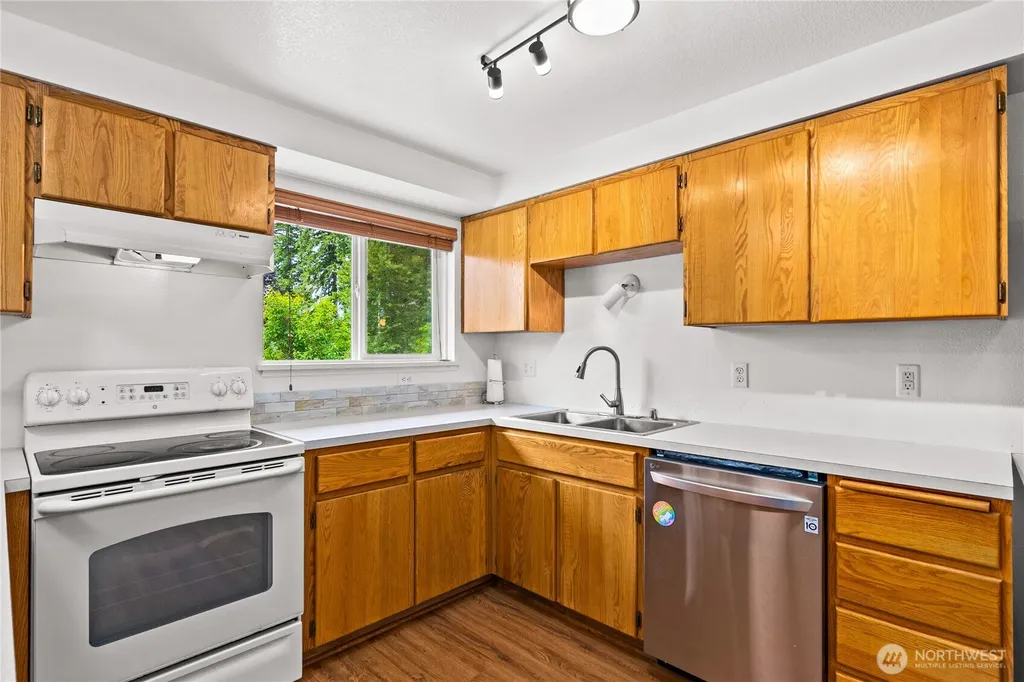 160 Cloquallum Road Elma WA 98541