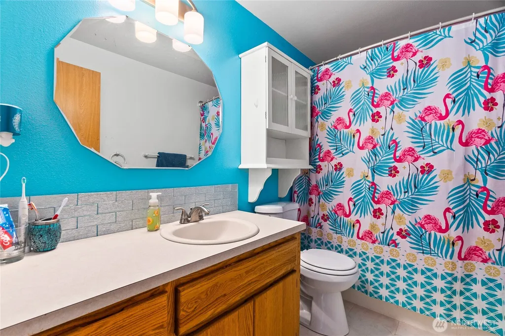 160 Cloquallum Road Elma WA 98541