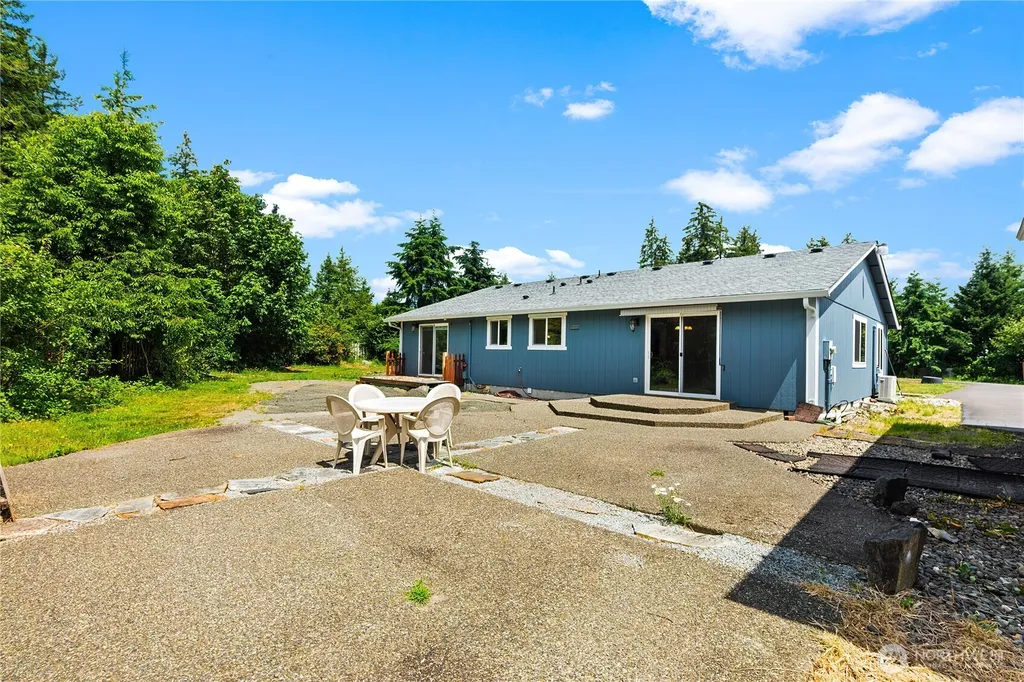 160 Cloquallum Road Elma WA 98541