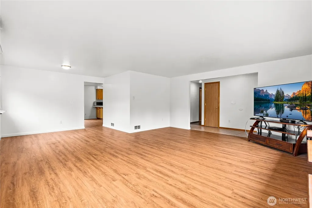 160 Cloquallum Road Elma WA 98541