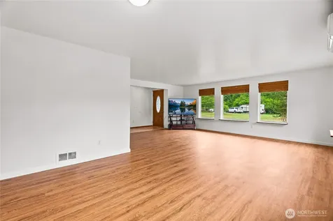 160 Cloquallum Road Elma WA 98541