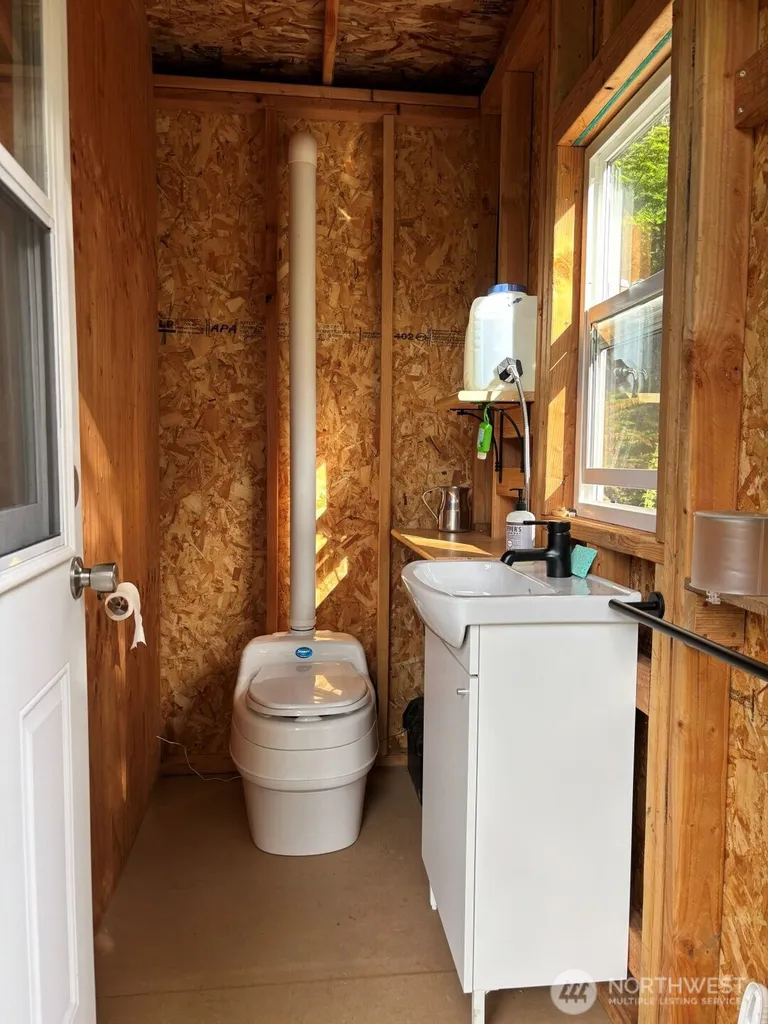 331 NE Capstan Rock Road Tahuya WA 98588