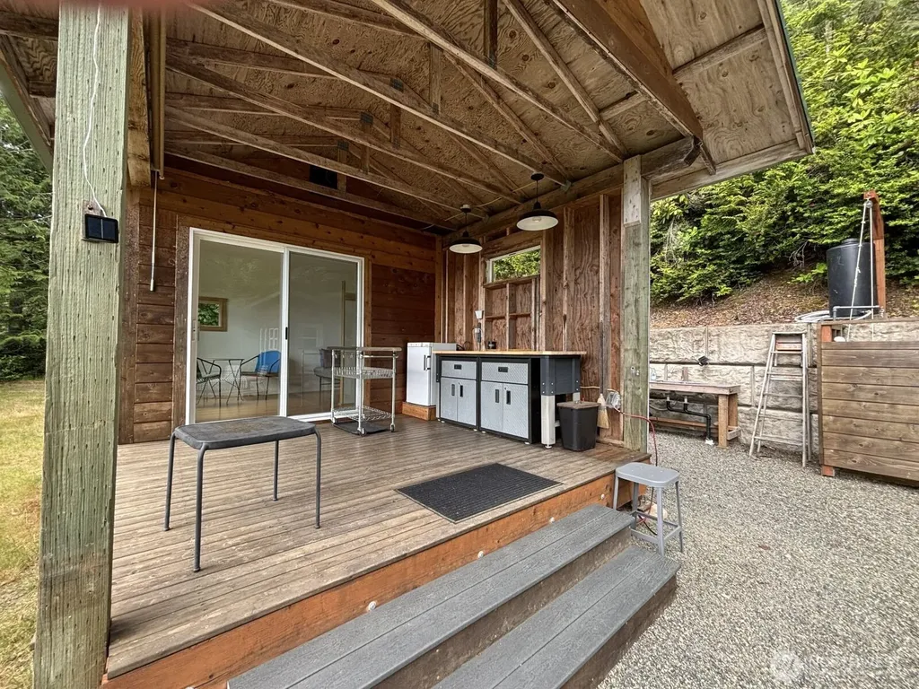 331 NE Capstan Rock Road Tahuya WA 98588