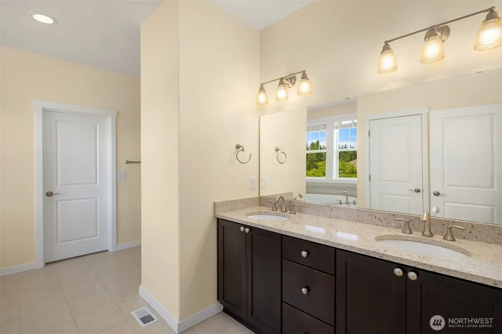 9121 Jacobia Avenue SE Snoqualmie WA 98065