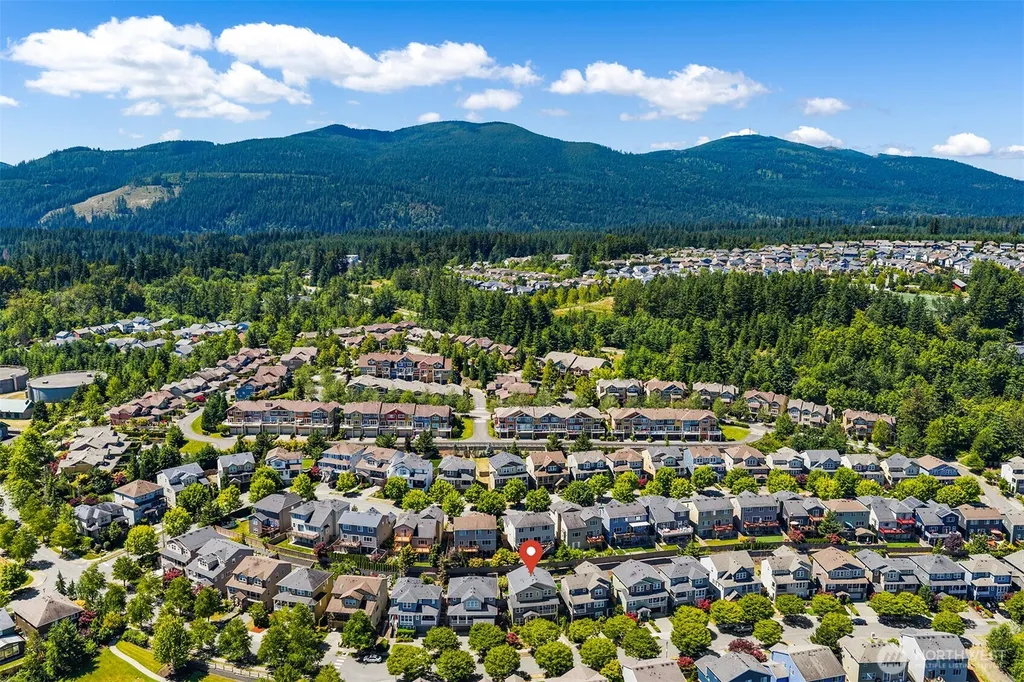 9121 Jacobia Avenue SE Snoqualmie WA 98065