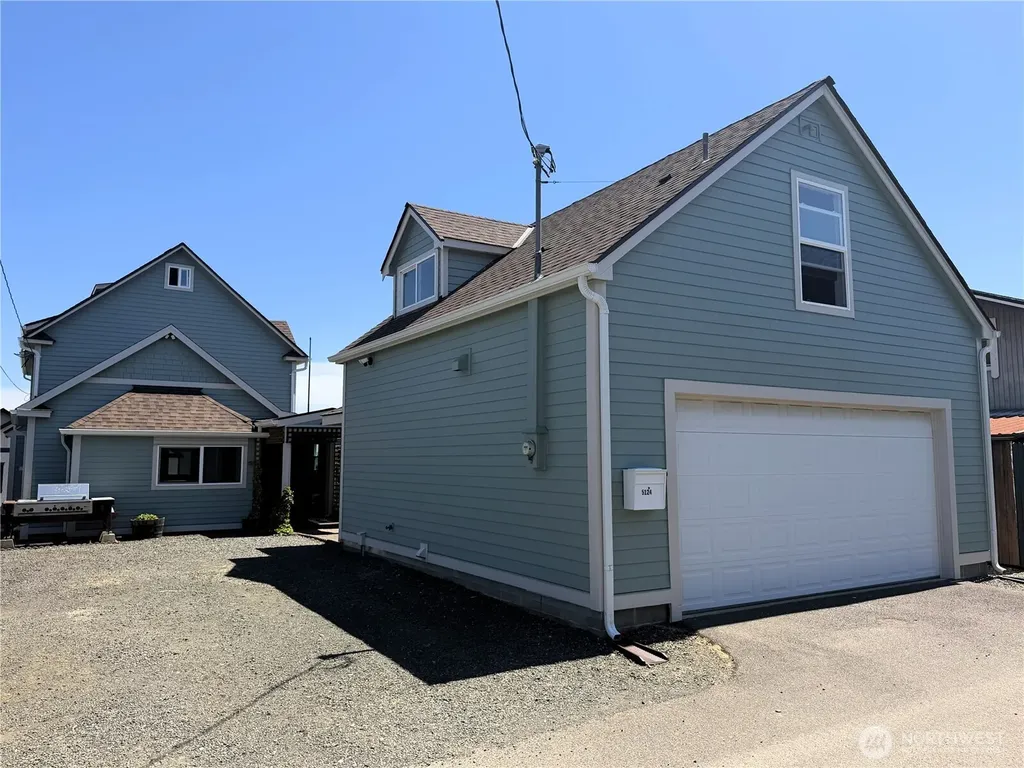 5124 N Bennett Street Ruston WA 98407