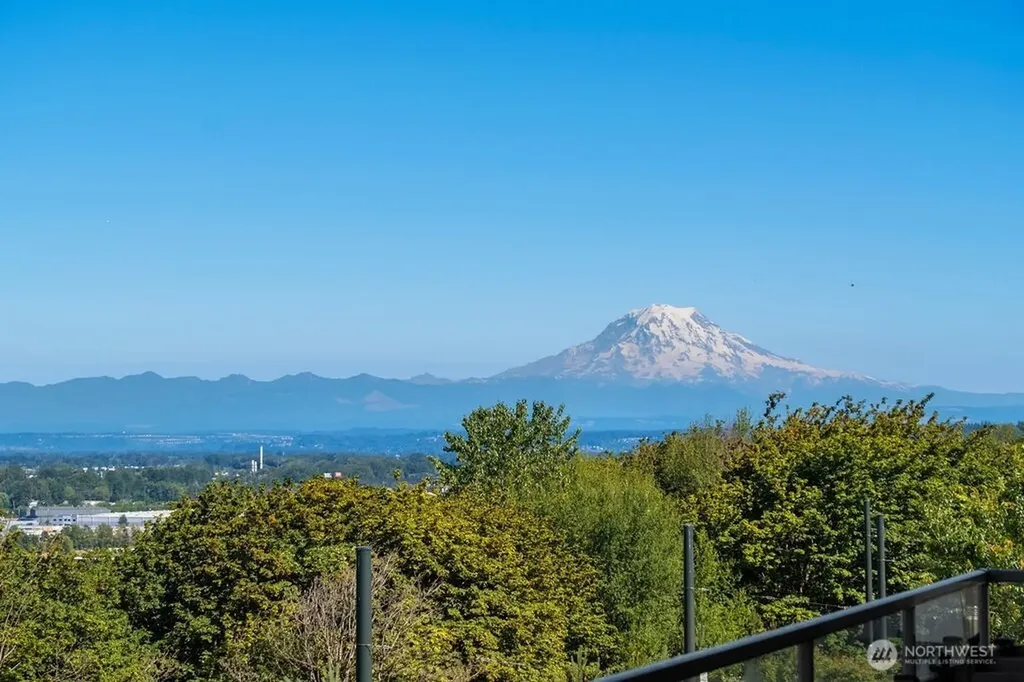 207 Broadway Tacoma WA 98402