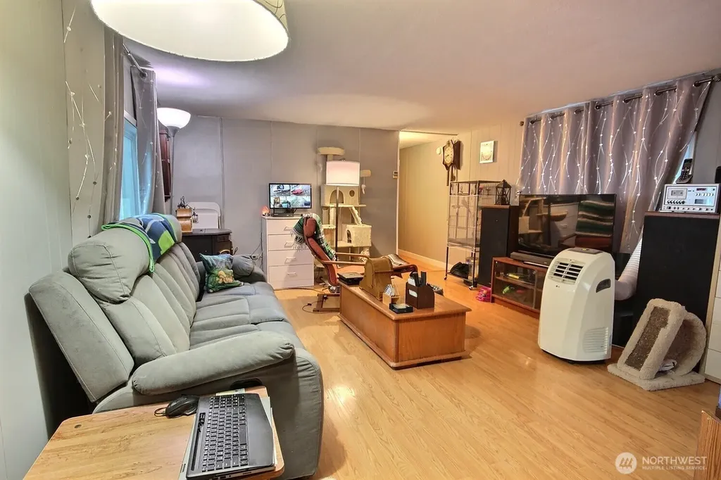 15232 SE 272nd Street Kent WA 98042