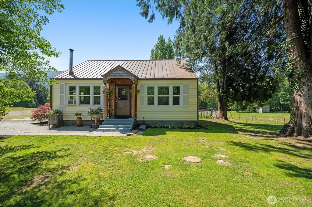 21716 State Route 530 NE Arlington WA 98223