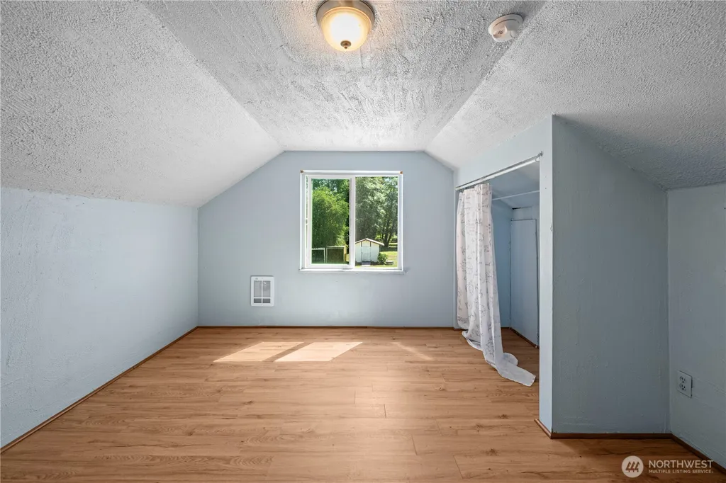 21716 State Route 530 NE Arlington WA 98223