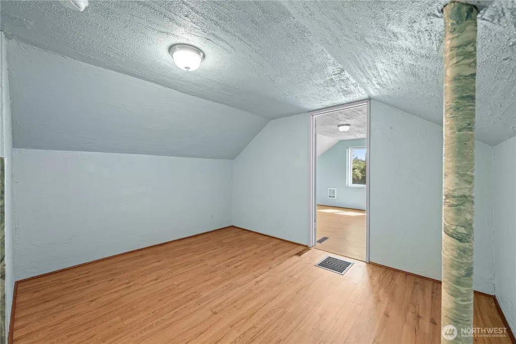21716 State Route 530 NE Arlington WA 98223