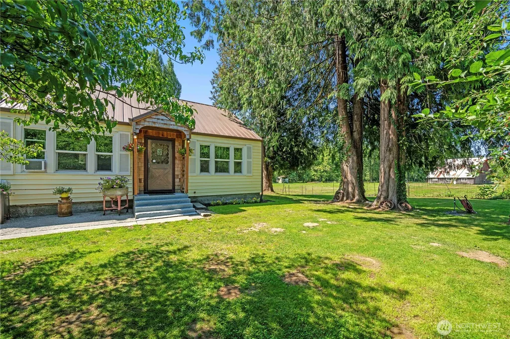 21716 State Route 530 NE Arlington WA 98223