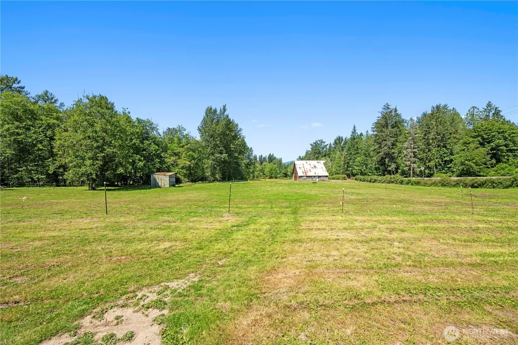 21716 State Route 530 NE Arlington WA 98223