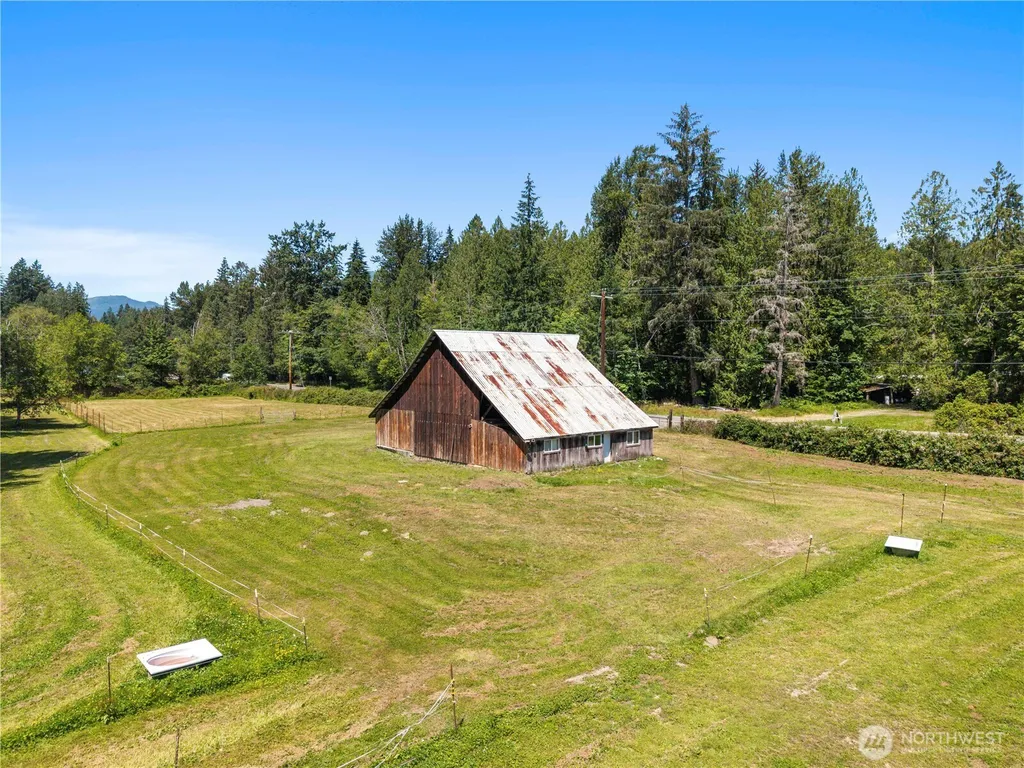 21716 State Route 530 NE Arlington WA 98223