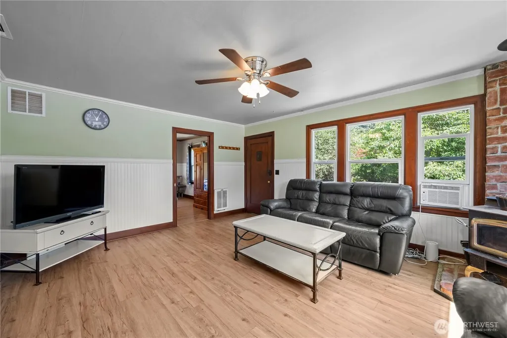 21716 State Route 530 NE Arlington WA 98223