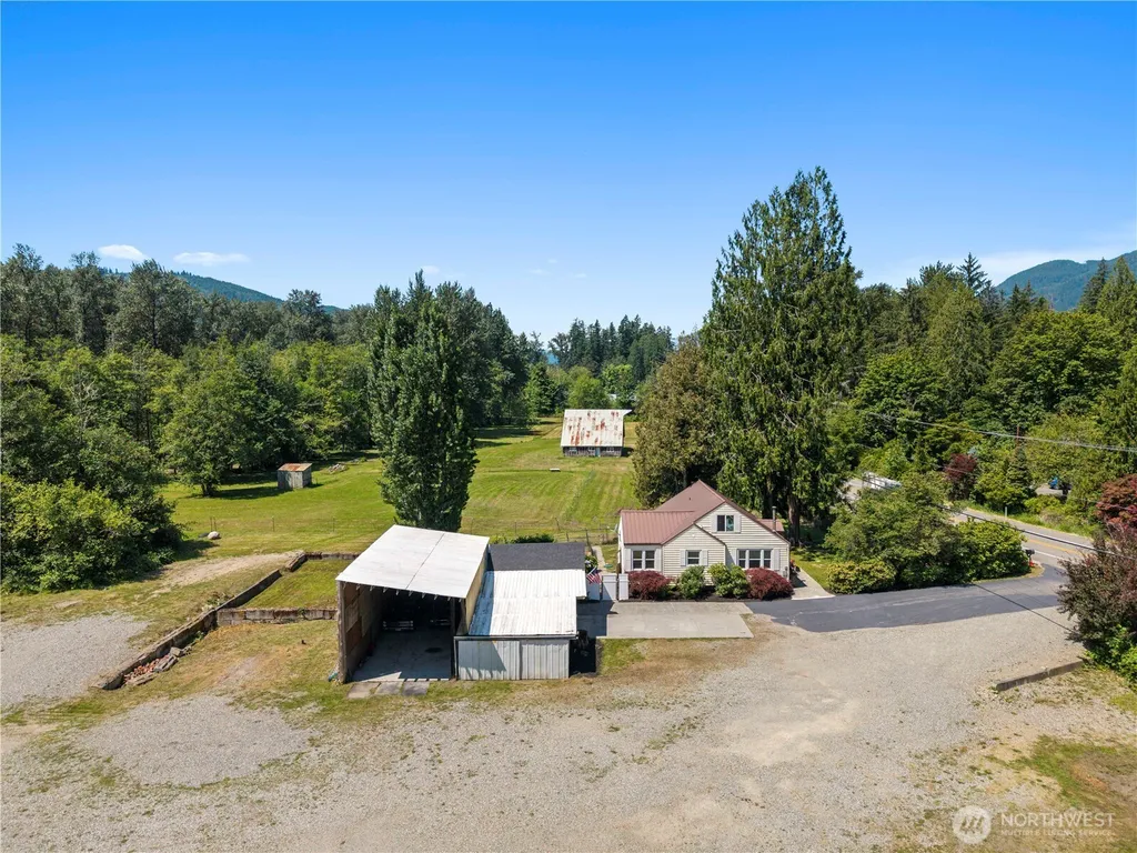21716 State Route 530 NE Arlington WA 98223