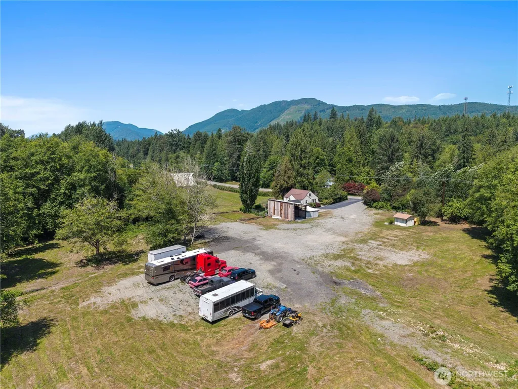 21716 State Route 530 NE Arlington WA 98223