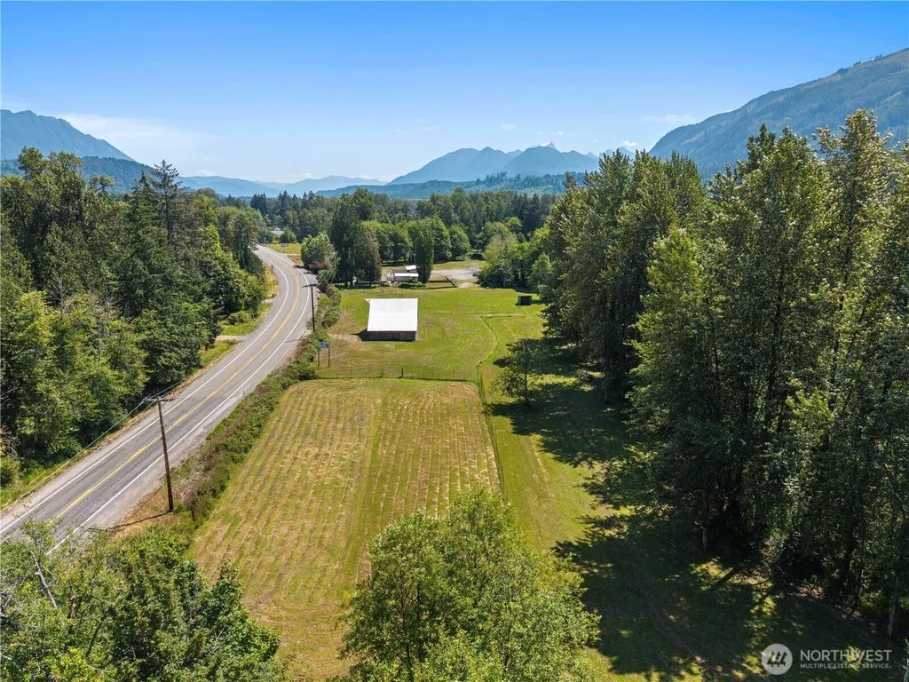 21716 State Route 530 NE Arlington WA 98223
