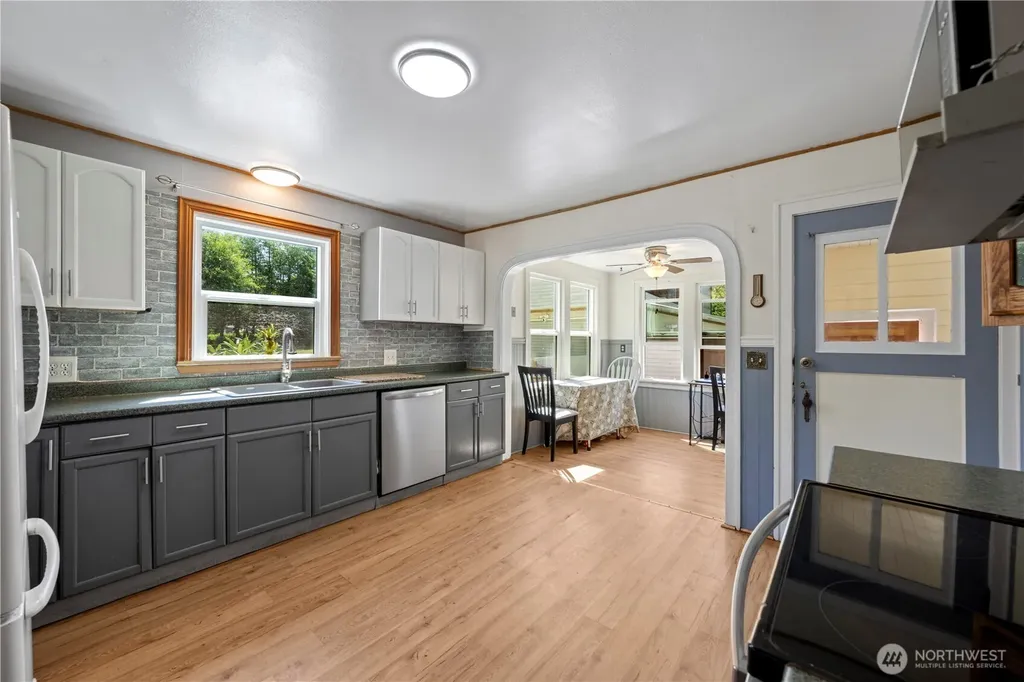 21716 State Route 530 NE Arlington WA 98223