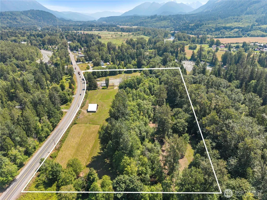 21716 State Route 530 NE Arlington WA 98223